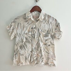 NWT Philosophy Tropical Leaves Button Down Blouse w Raw Hem Crop Short Slvs XS
